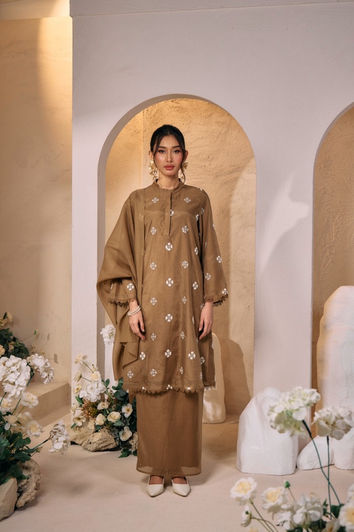 Inara Kurung in Moss Brown