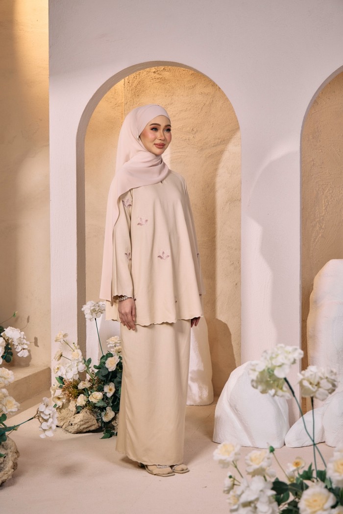 Malysa in Light Beige