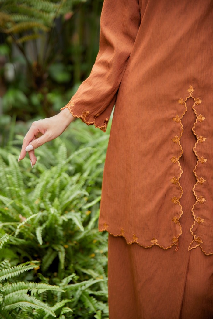 Ayla in Burnt Orange